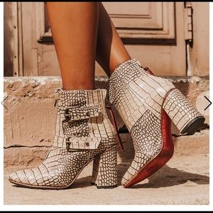Freebird Joey Bootie in Beige Croco